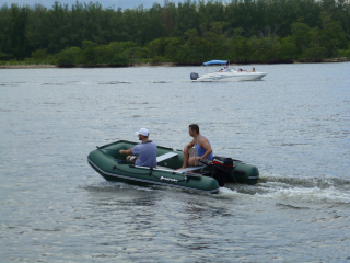 11' Saturn Inflatable Boat SD330W